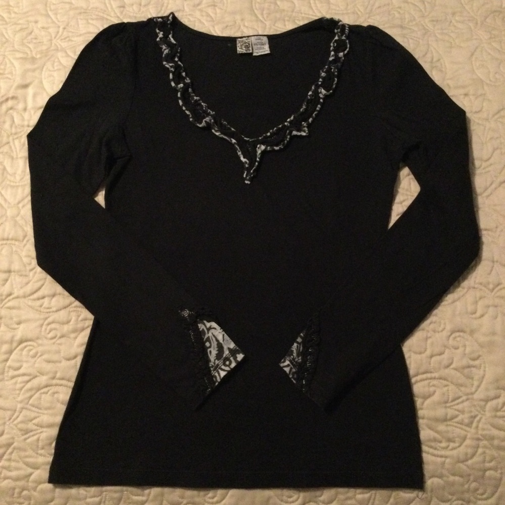 🚩Woman’s Black Long-Sleeve Women's Top